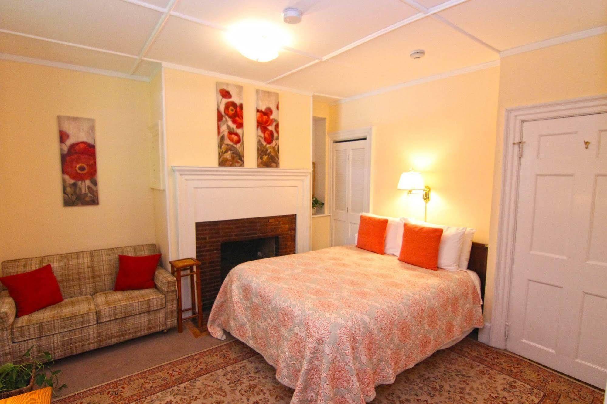 White Horse Inn Pittsfield Buitenkant foto